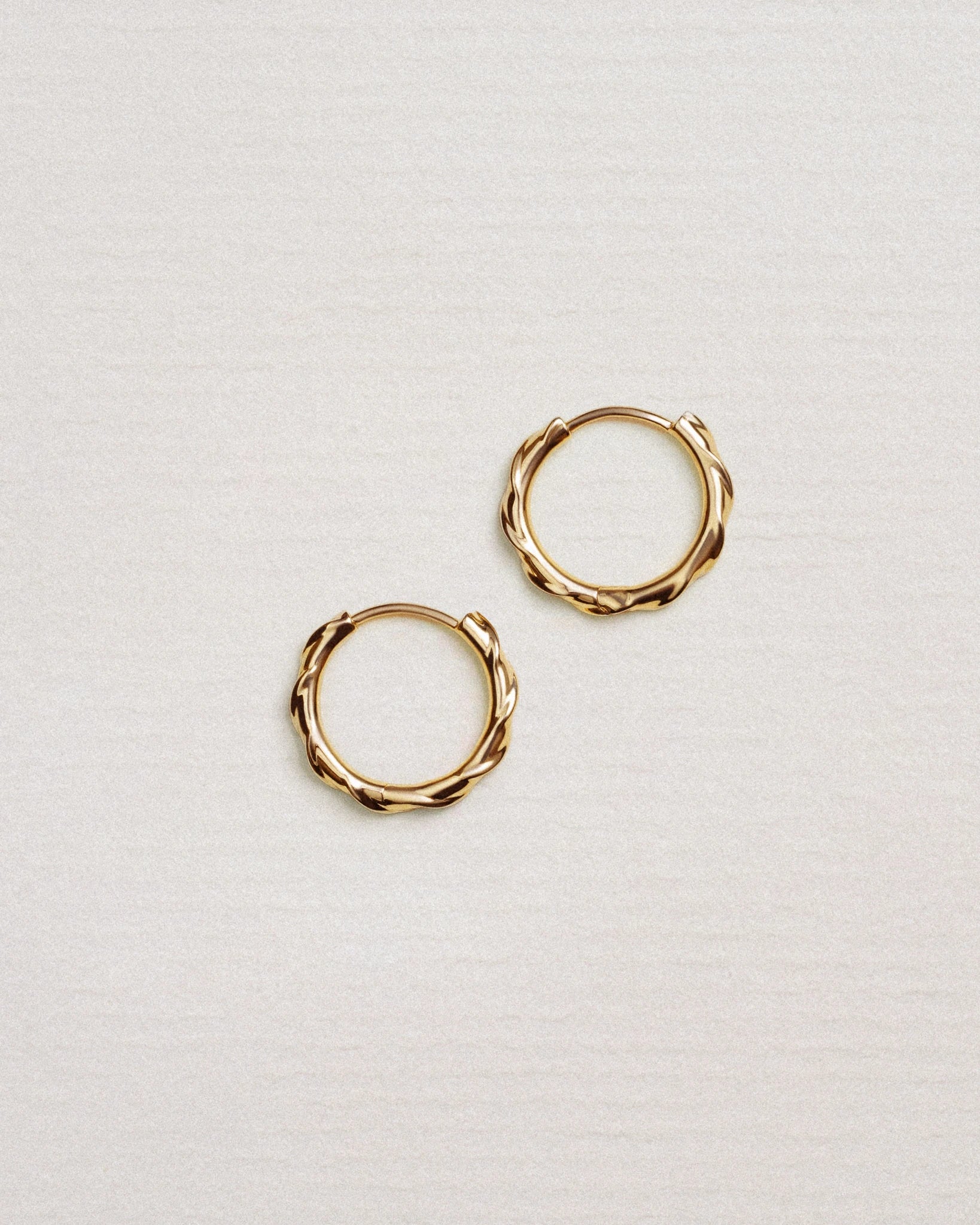 Curvo Hoops - 14K Gold - Stanza - 5