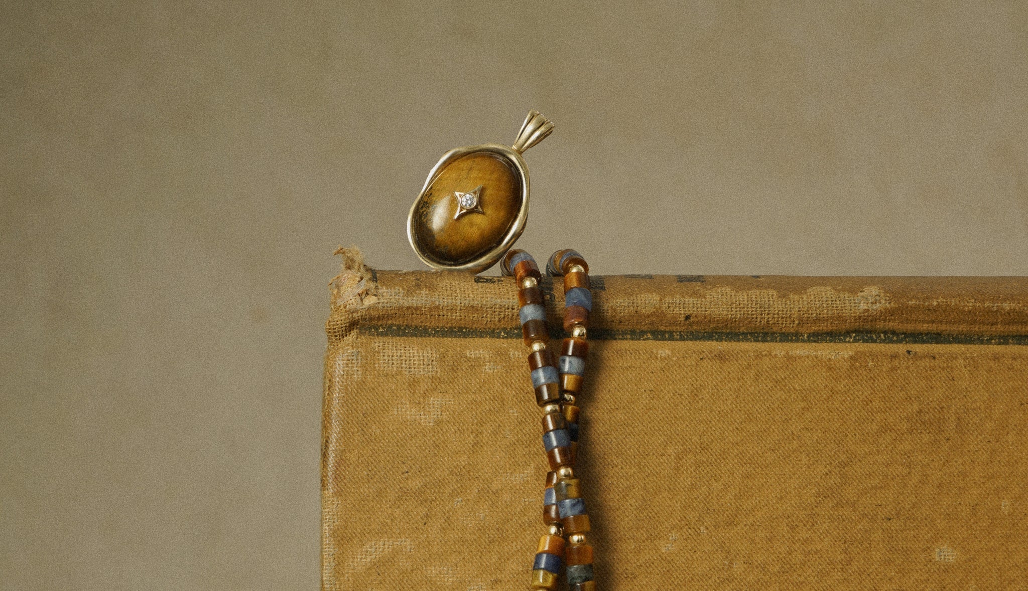 AUTUMN EDIT 2025: The Poet’s Desk - Stanza