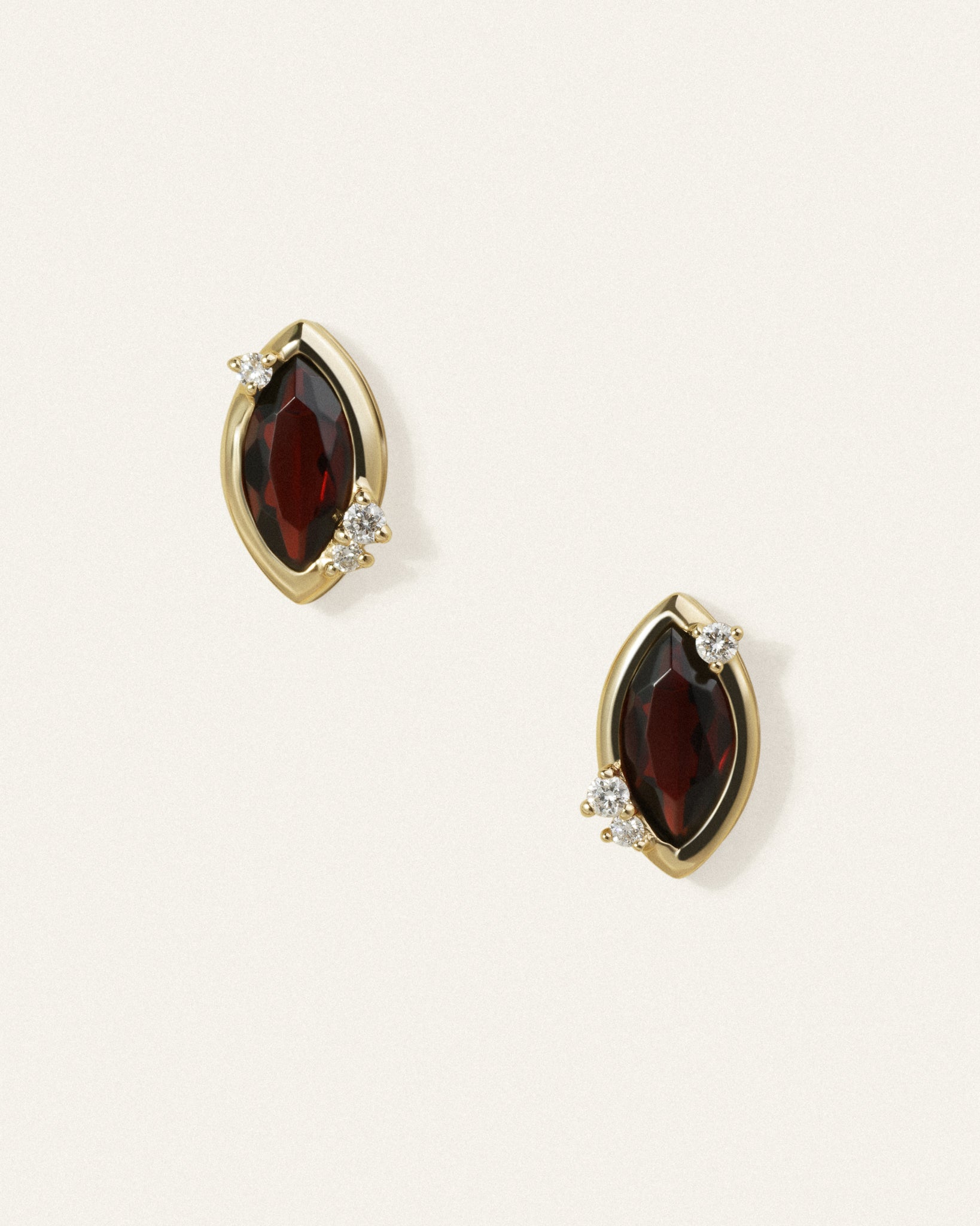 Flare Studs - 14K Gold - Stanza - 1