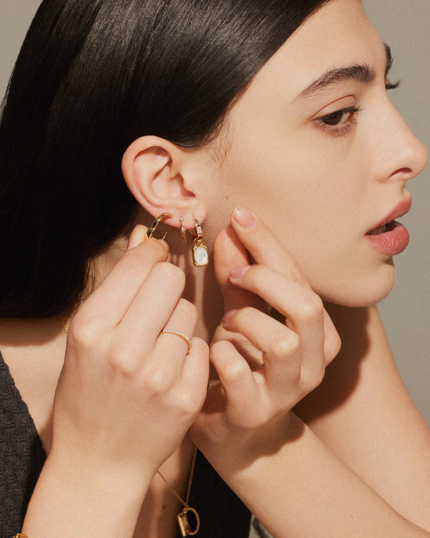 Shadowlight Hoop Charm - 14k gold - Stanza - 2