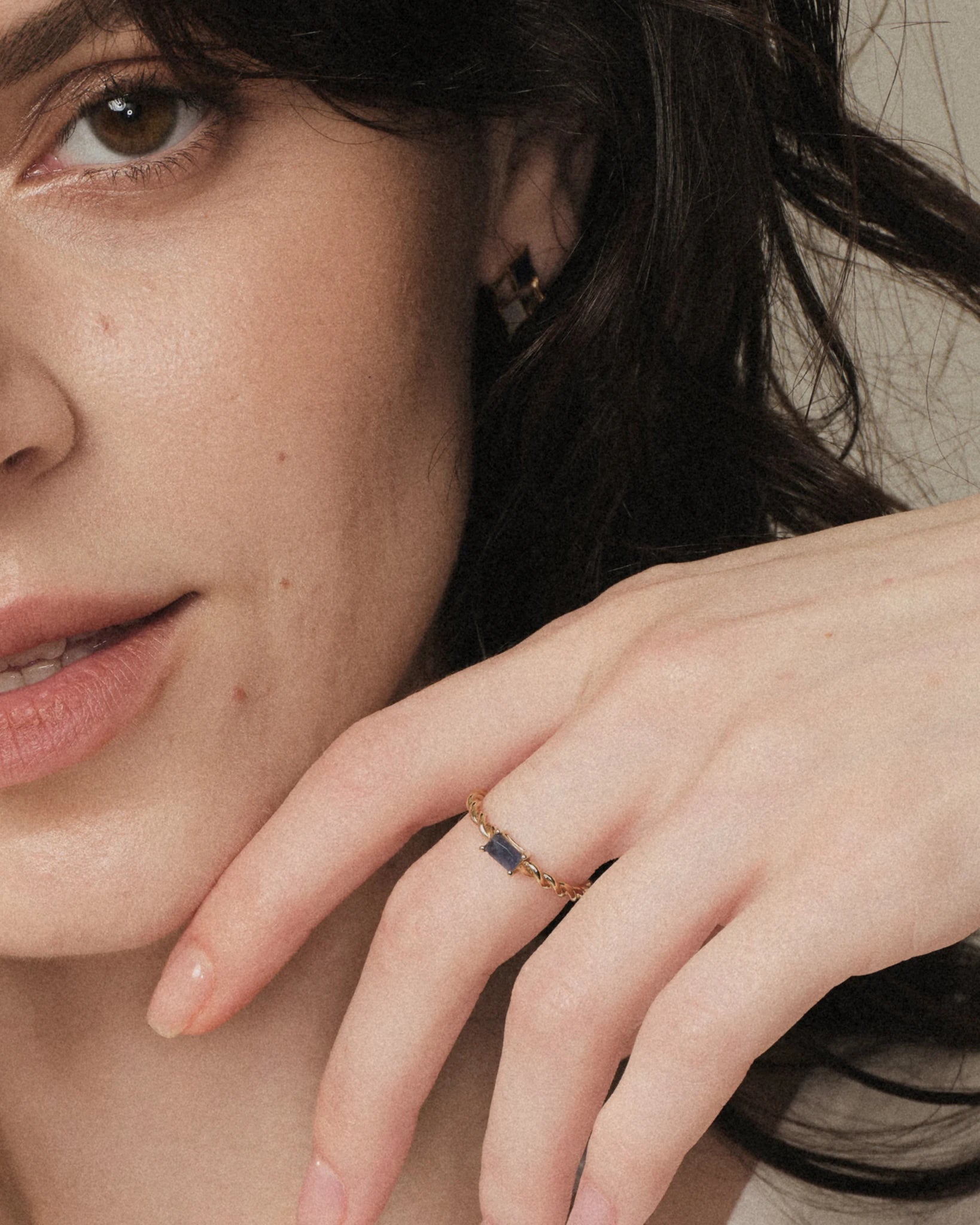 Twist Ring - 5 - Stanza - 2